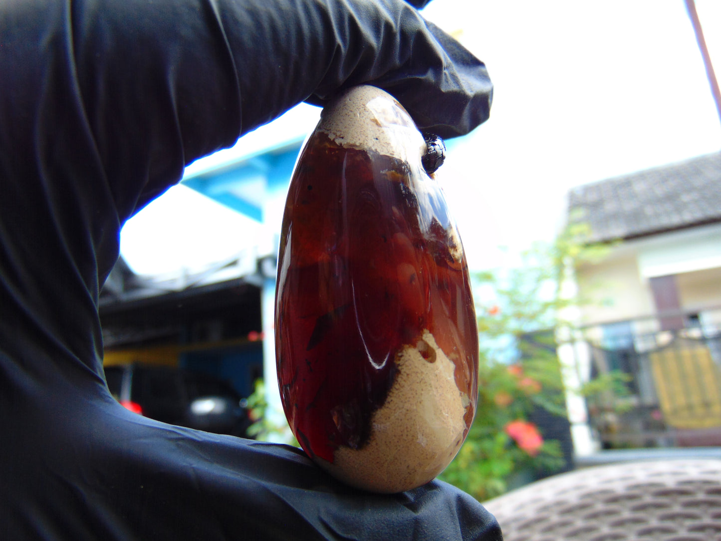 31 gr Teardrop Pendant Indonesian white Amber for Healing 25A71