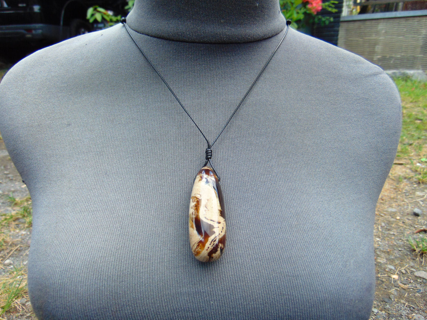 15 gr Teardrop Pendant Indonesian white Amber for Healing 25N90