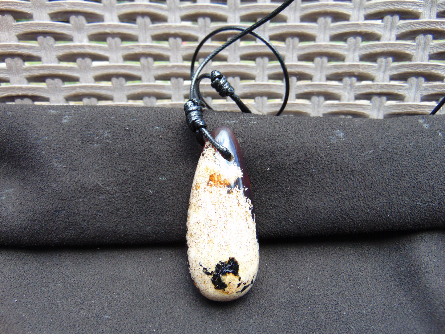 32 gr Teardrop Pendant Indonesian white Amber for Healing 25Y4