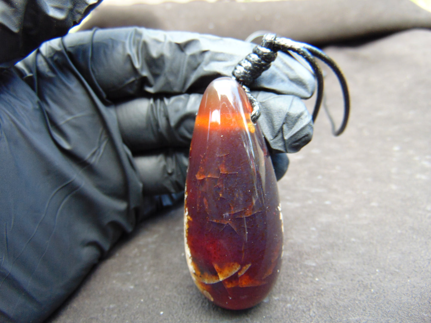 32 gr Teardrop Pendant Indonesian white Amber for Healing 25Y4