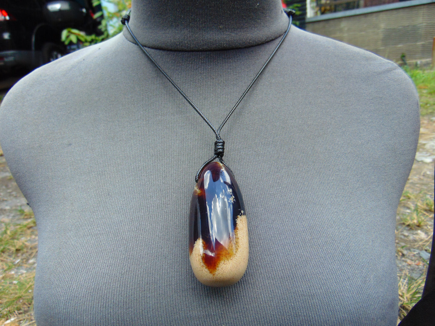 39 gr Teardrop Pendant Indonesian white Amber for Healing 25Y51