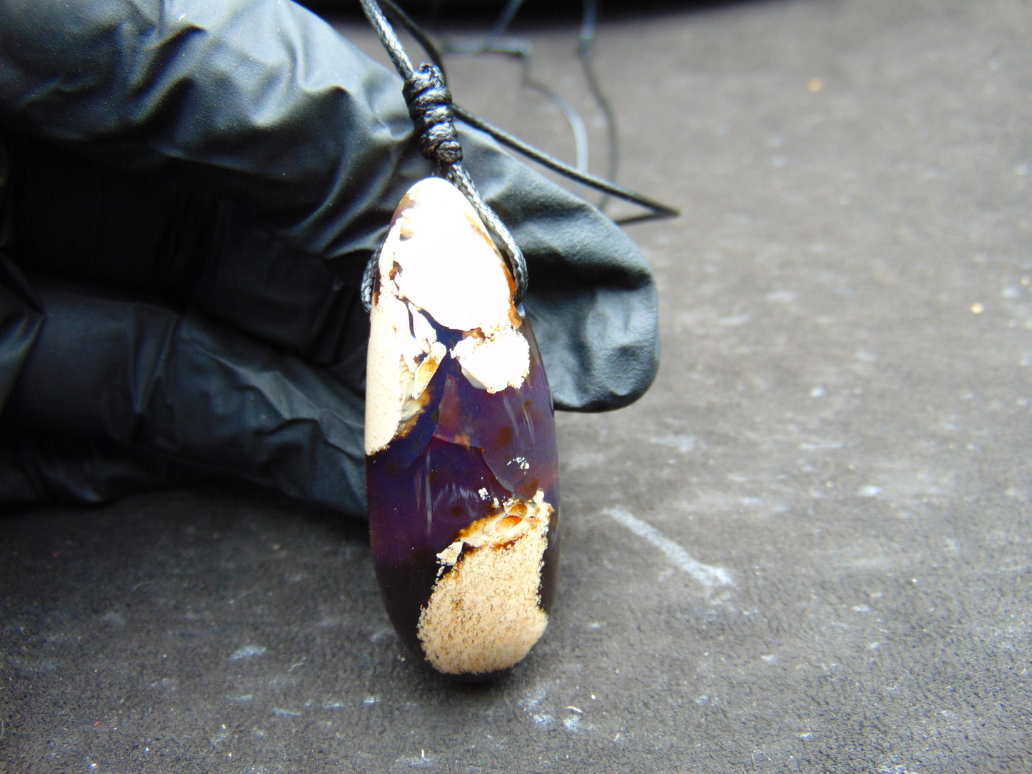 10 gr Teardrop Pendant Indonesian Blue Amber for Healing 25A32