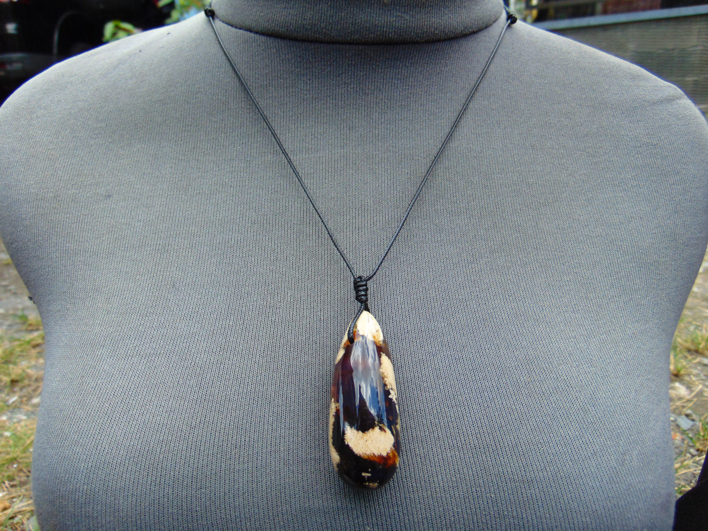 10 gr Teardrop Pendant Indonesian Blue Amber for Healing 25A32