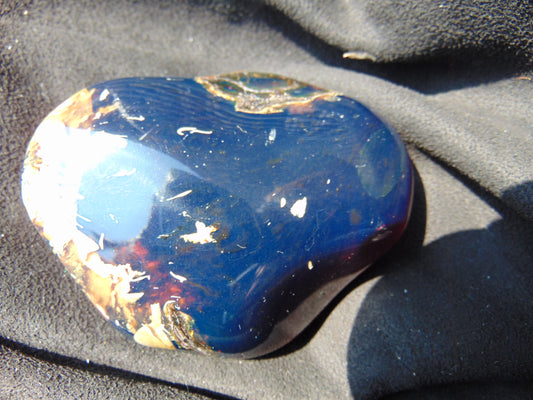 139 Gram full polished 85x75x35 mm Indonesia Blue Amber