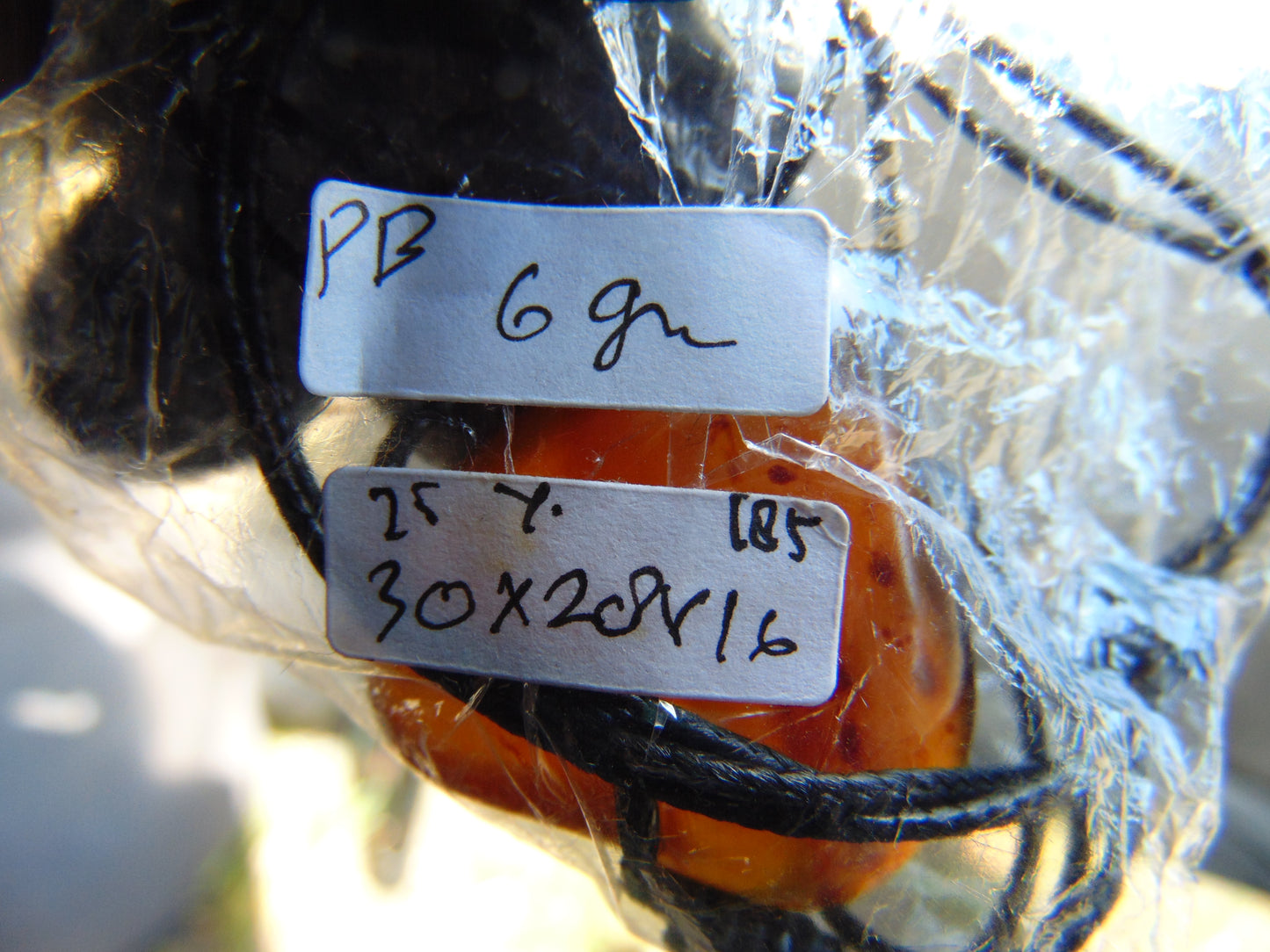 6 gr Heart Pendant Indonesian Red Amber for Healing 25Y185