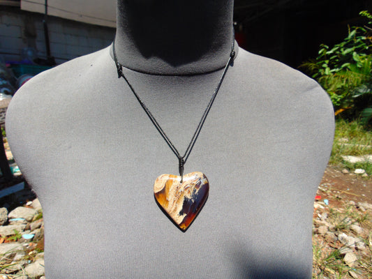 10 gr Heart Pendant Indonesian White Amber for Healing 25Y217