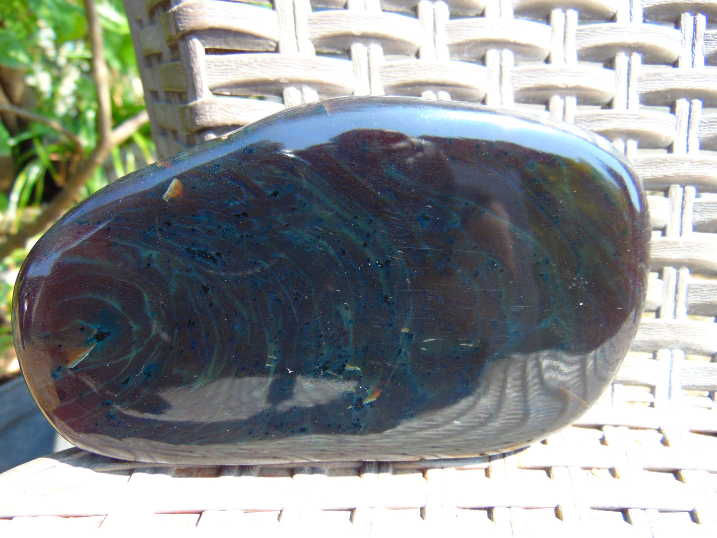 168 gr full polished 11x8x10 cm Indonesia Inclusion Green Amber for Healing ST100