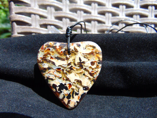 10 gr Heart Pendant Indonesian Blue Amber for Healing 25Y218