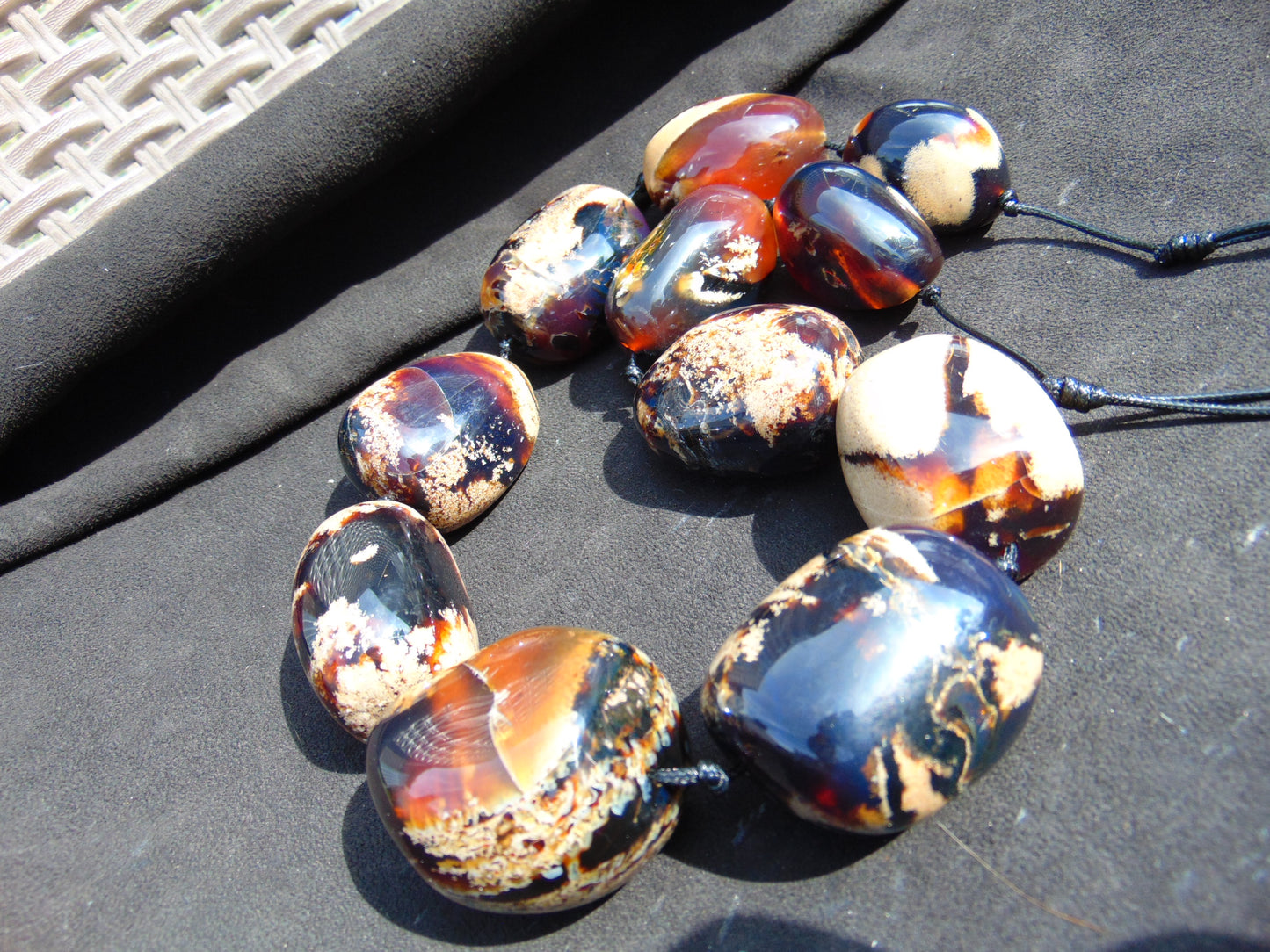 410 gr Big Necklace Indonesian Dark White Blue Amber for Healing NE98