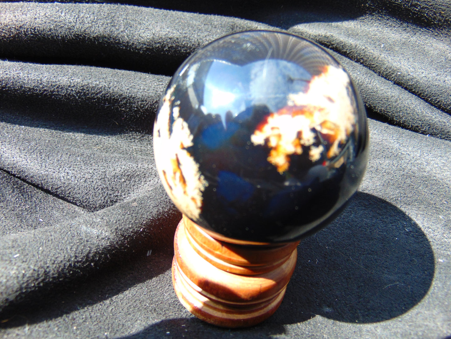 84 gr Shaped Ball Sphere 53 mm Indonesian Black Blue Amber for Healing AJ1050