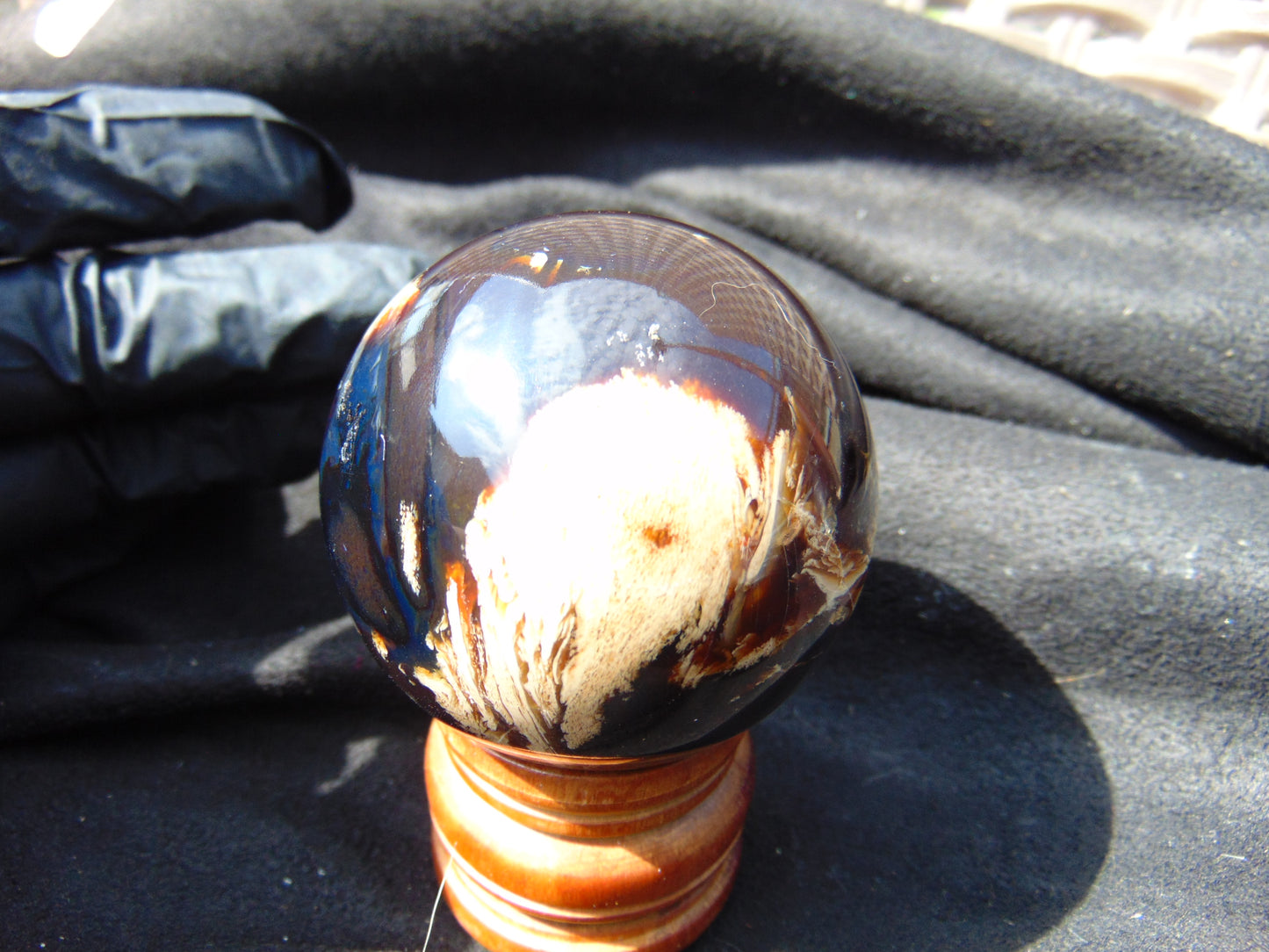 83 gr Shaped Ball Sphere Indonesian Amber for Healing AJ1067