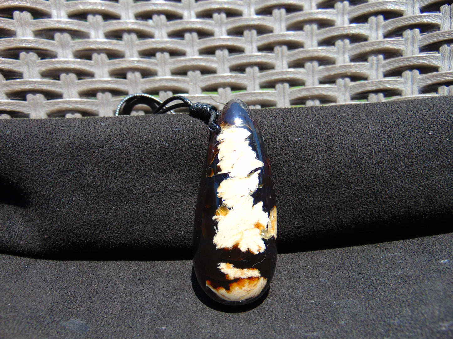 33.27 gr Teardrop Pendant Indonesian Amber for Healing 25N34