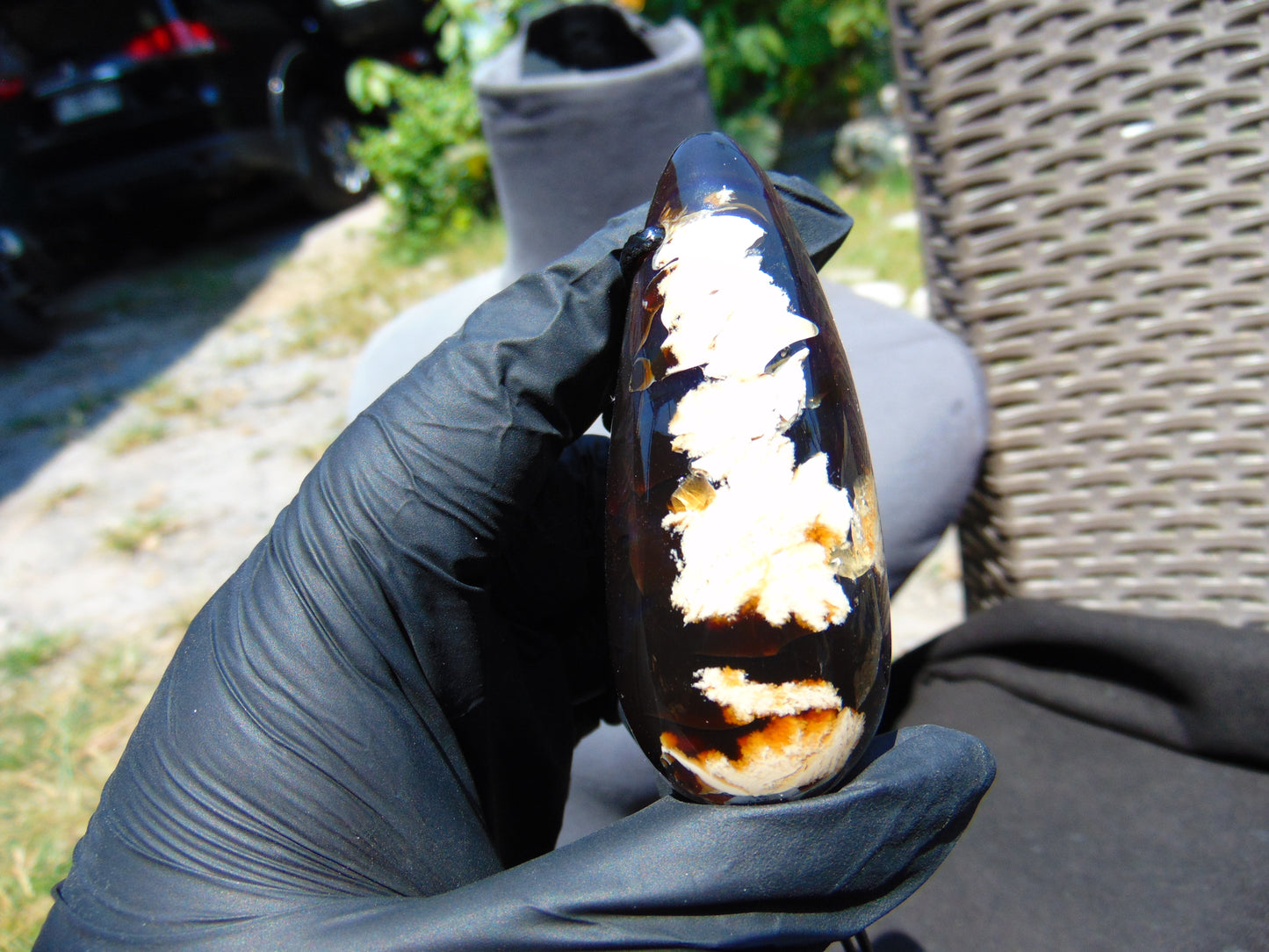 33.27 gr Teardrop Pendant Indonesian Amber for Healing 25N34