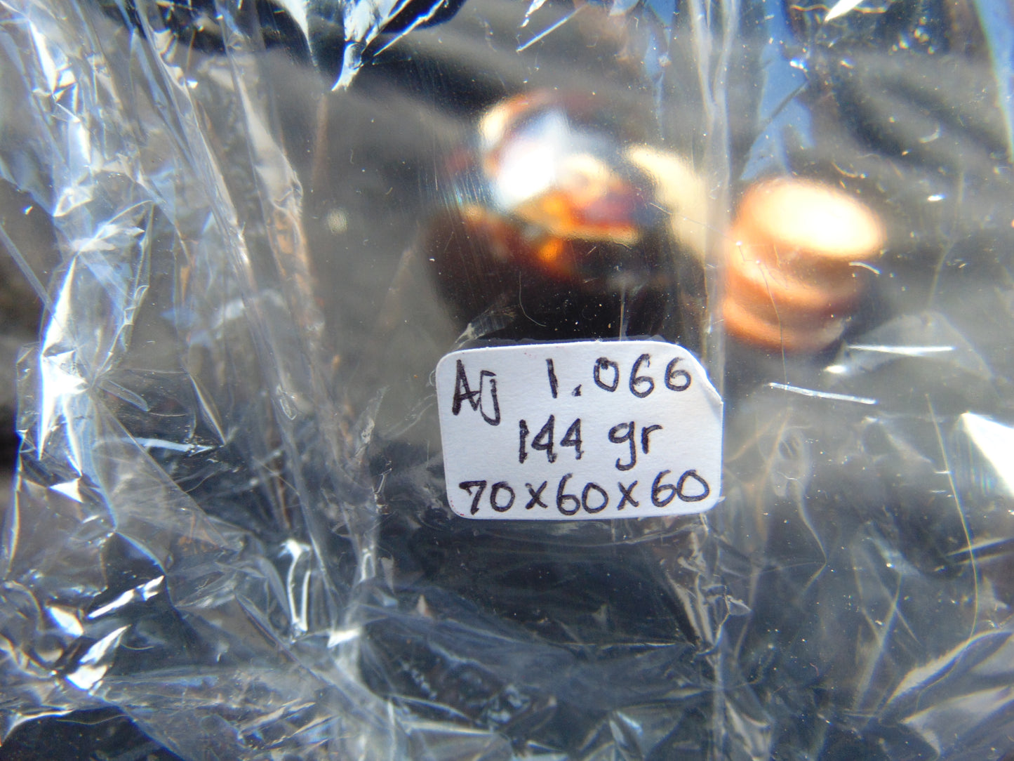 144 gr Shaped Egg 70x60 mm Indonesian Amber for Healing AJ1066