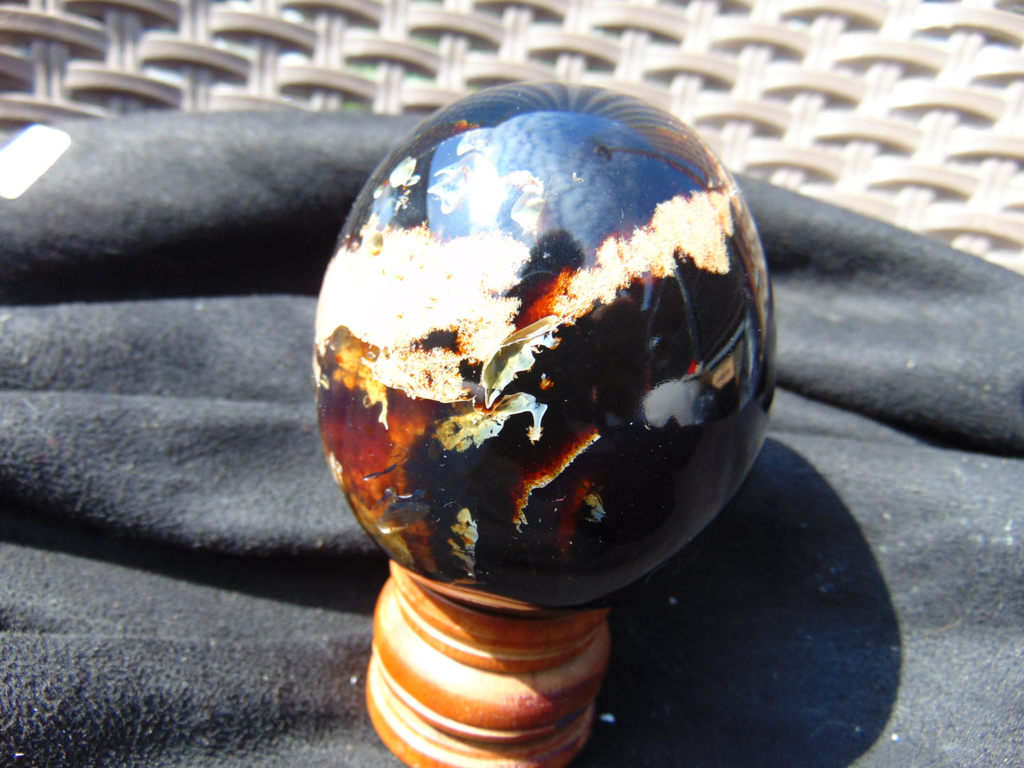 169 gr Shaped Egg 72x64 mm Indonesian Black Blue Amber for Healing AJ1068