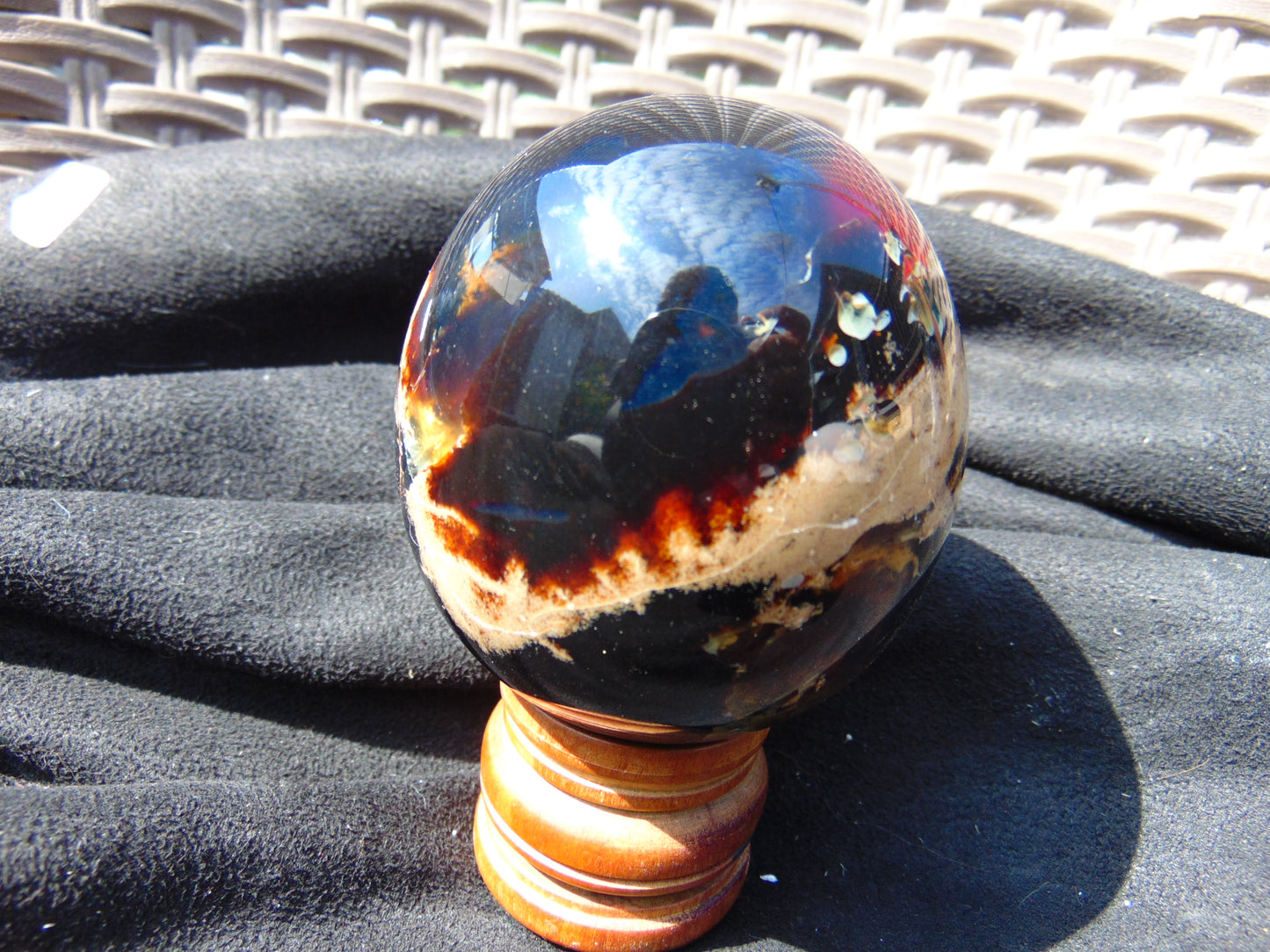 169 gr Shaped Egg 72x64 mm Indonesian Black Blue Amber for Healing AJ1068