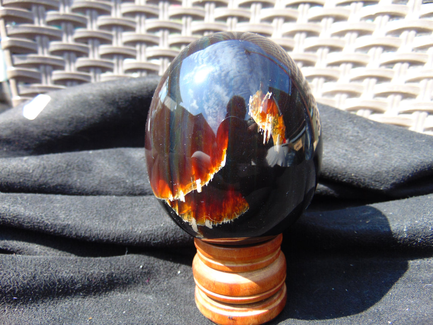 199 gr Shaped Egg 78x66 mm Indonesian Amber for Healing AJ1069