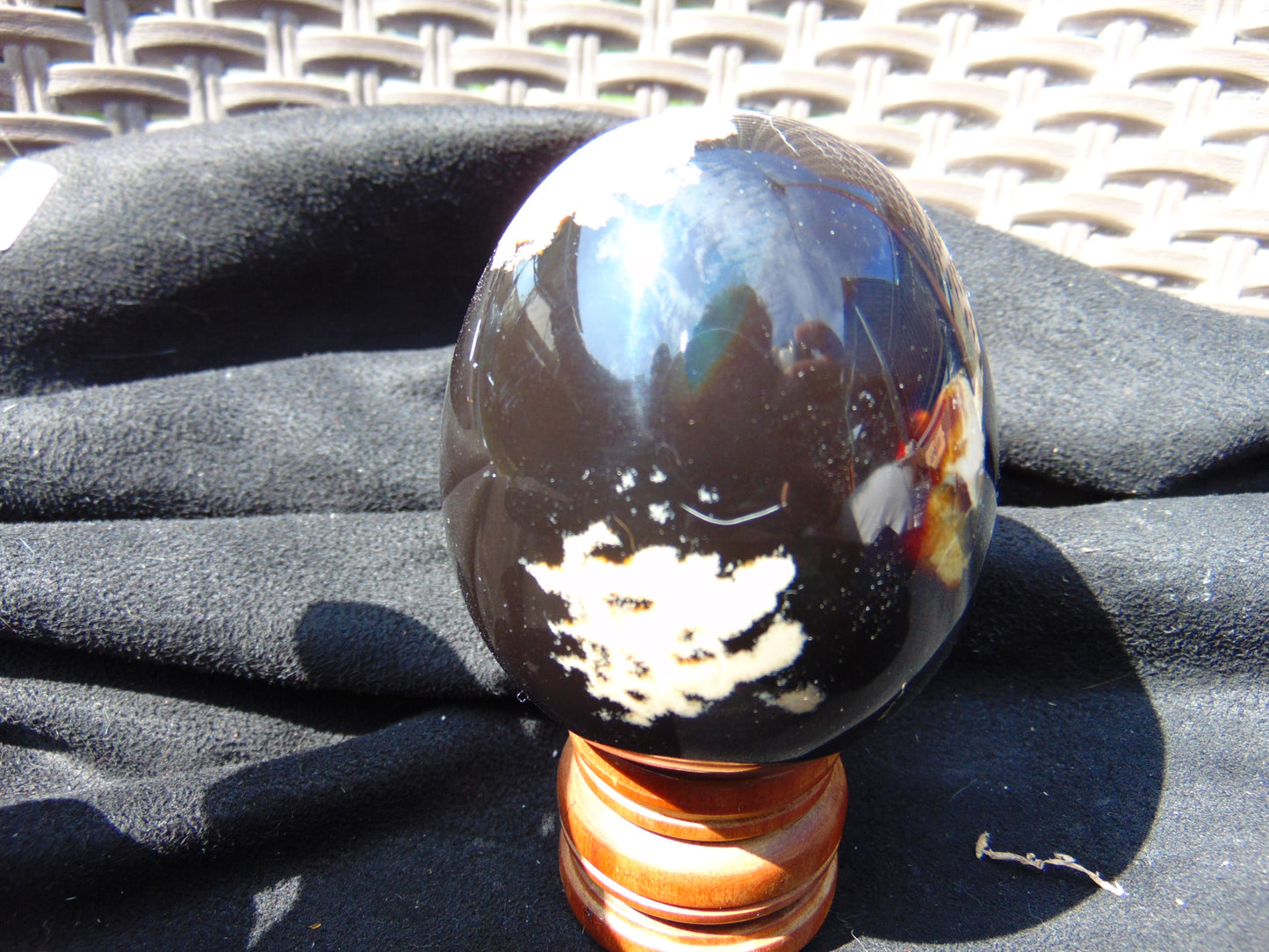 157 gr Shaped Egg 72x61 mm Indonesian Amber for Healing AJ1070