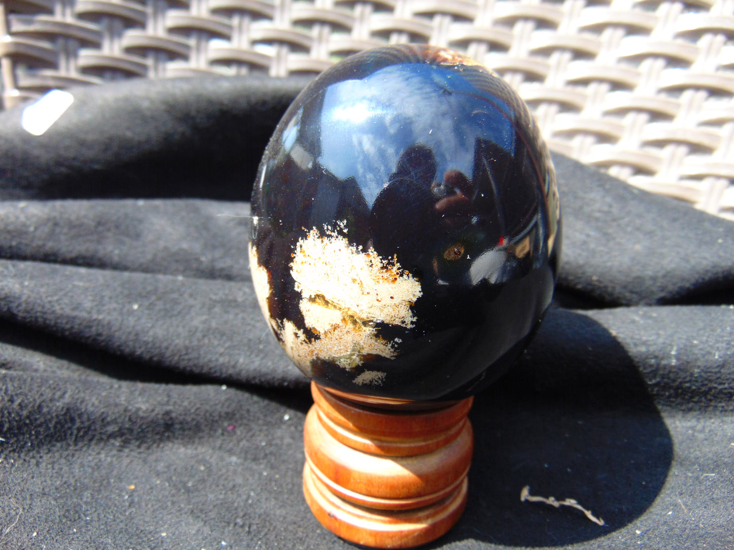 154 gr Shaped Egg 72x61 mm Indonesian Amber for Healing AJ1065