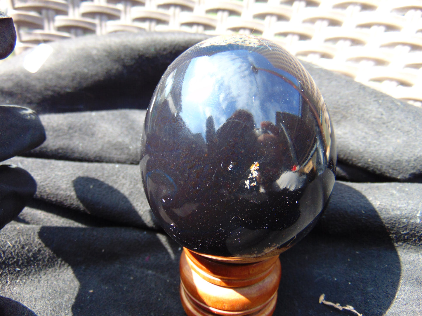154 gr Shaped Egg 72x61 mm Indonesian Amber for Healing AJ1065
