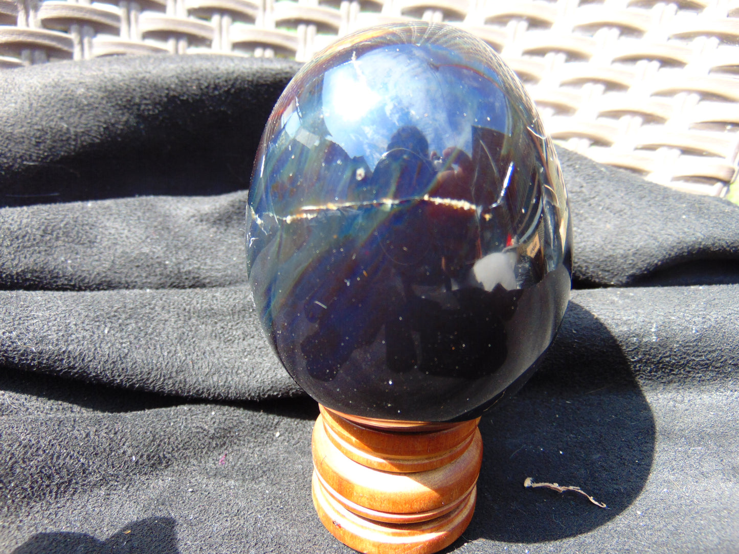 166 gr Shaped Egg 76x66 mm Indonesian Green Blue Amber for Healing AJ1067