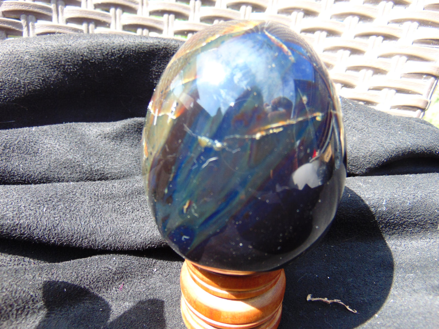 166 gr Shaped Egg 76x66 mm Indonesian Green Blue Amber for Healing AJ1067