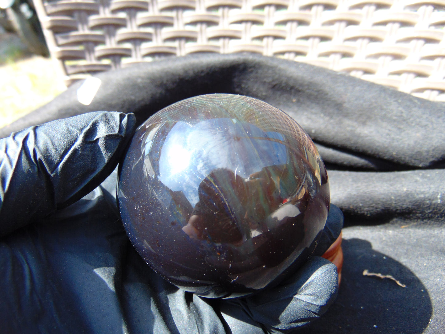 166 gr Shaped Egg 76x66 mm Indonesian Green Blue Amber for Healing AJ1067
