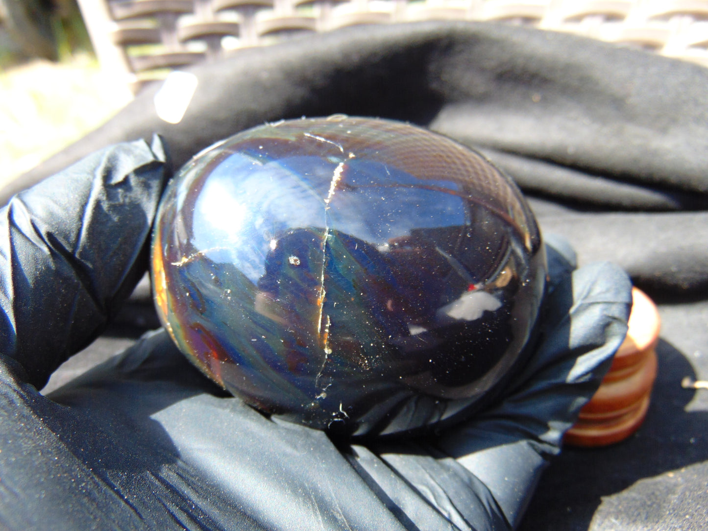 166 gr Shaped Egg 76x66 mm Indonesian Green Blue Amber for Healing AJ1067