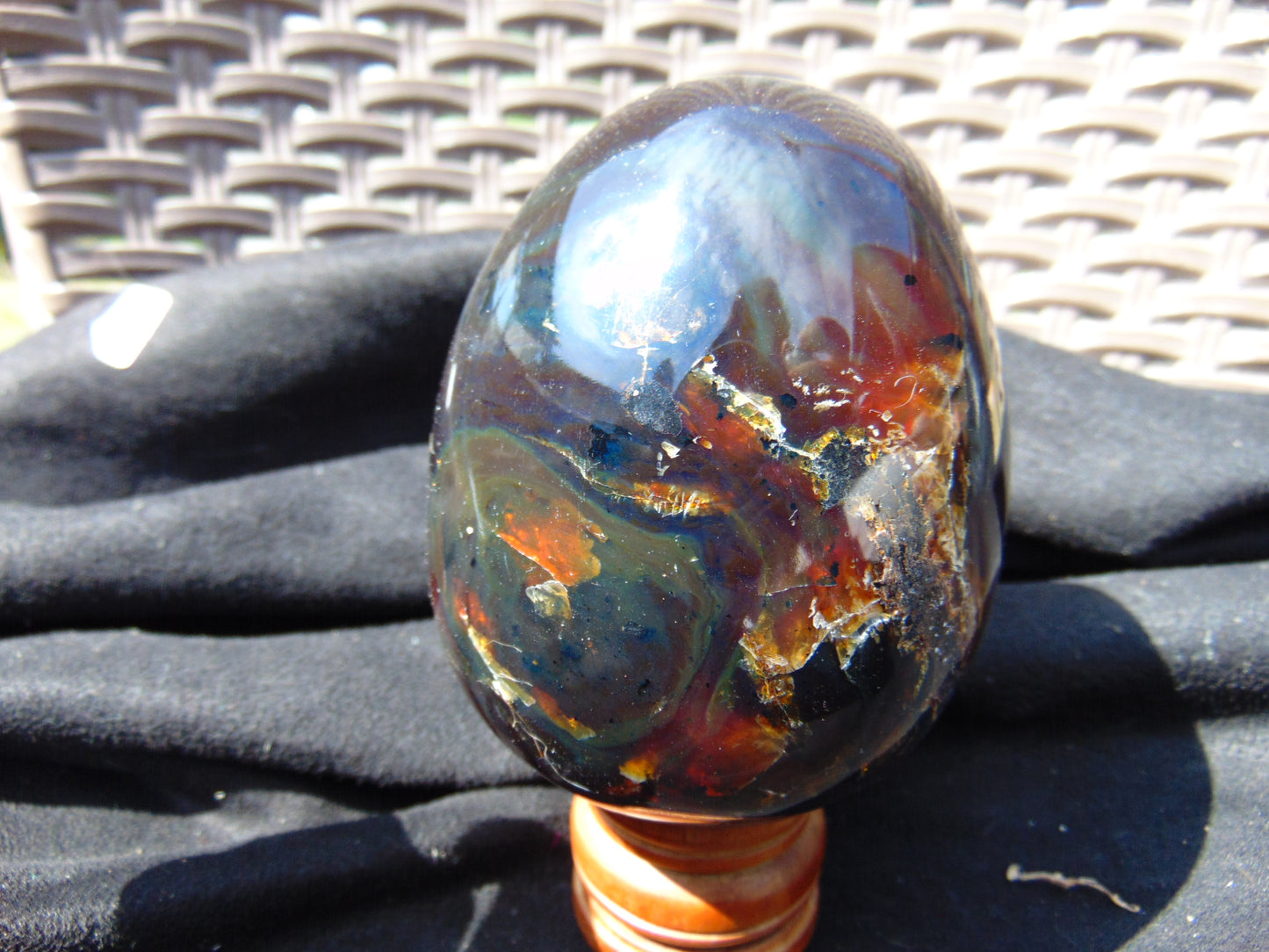 279 gr Shaped Egg 93x73 mm Indonesian Amber for Healing AJ1061
