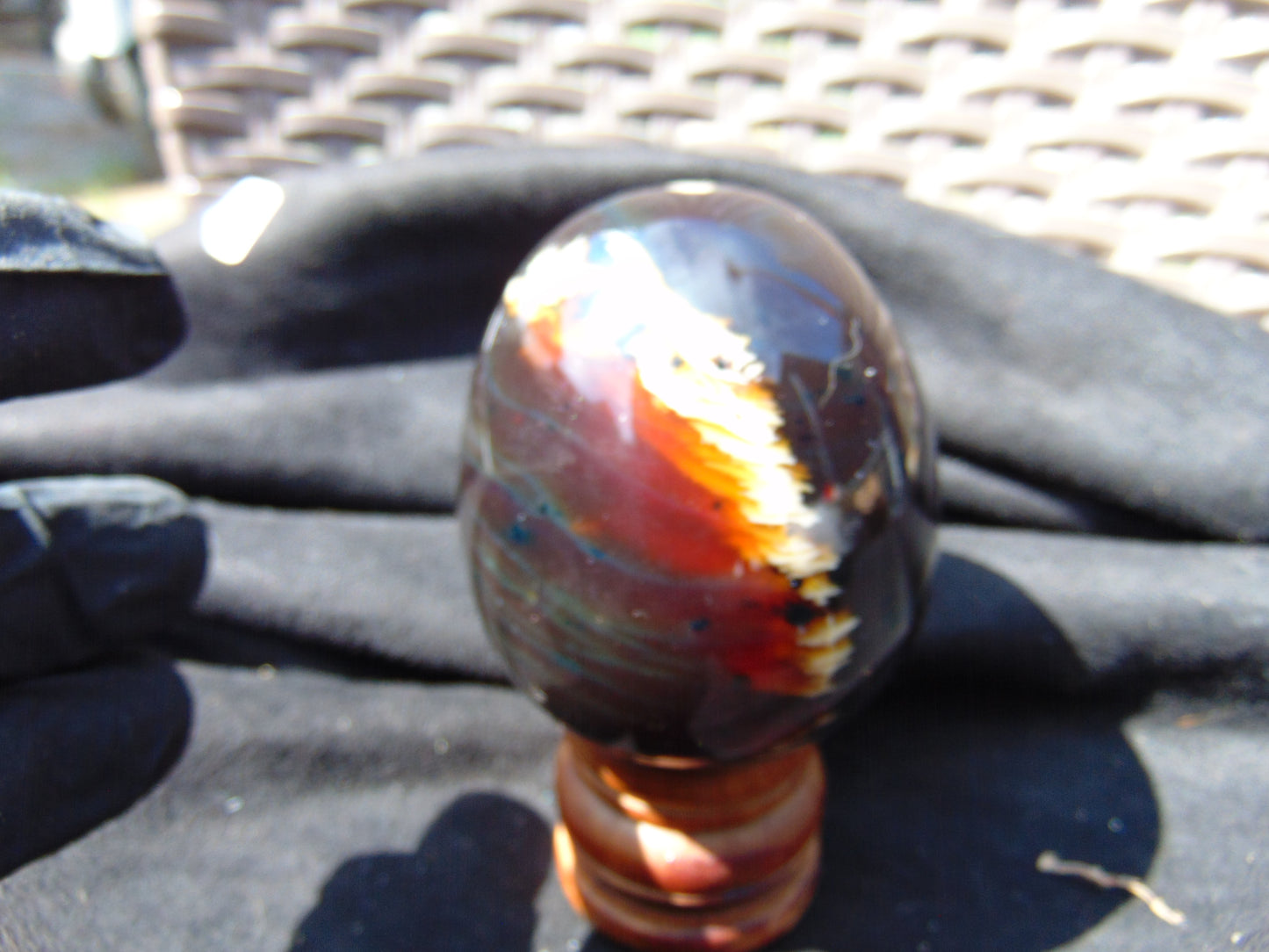 139 gr Shaped Egg 70x59 mm Indonesian Amber for Healing AJ1064