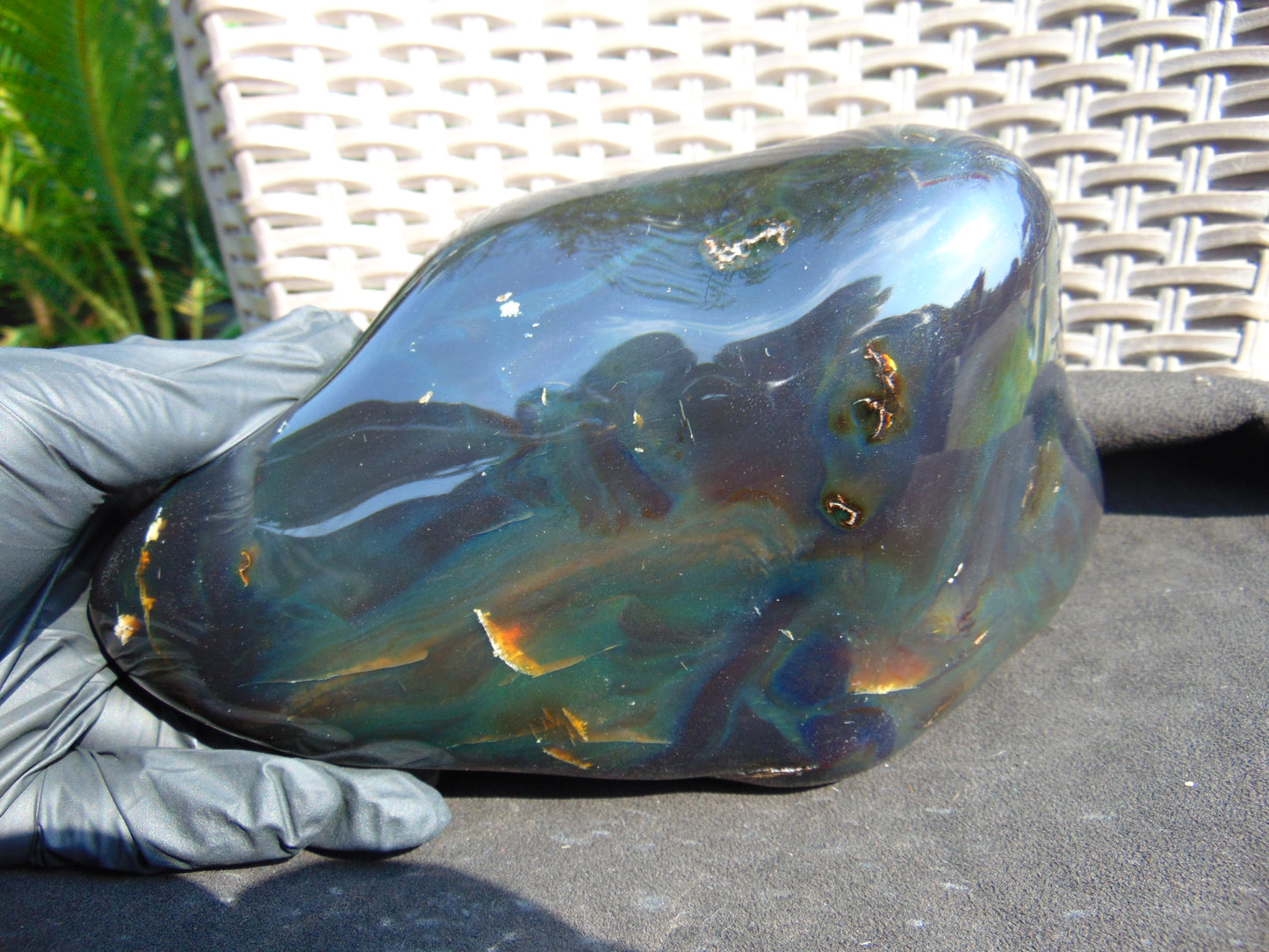 1022 gram full polished Indonesian Sumatra Green Amber for Healing AR103