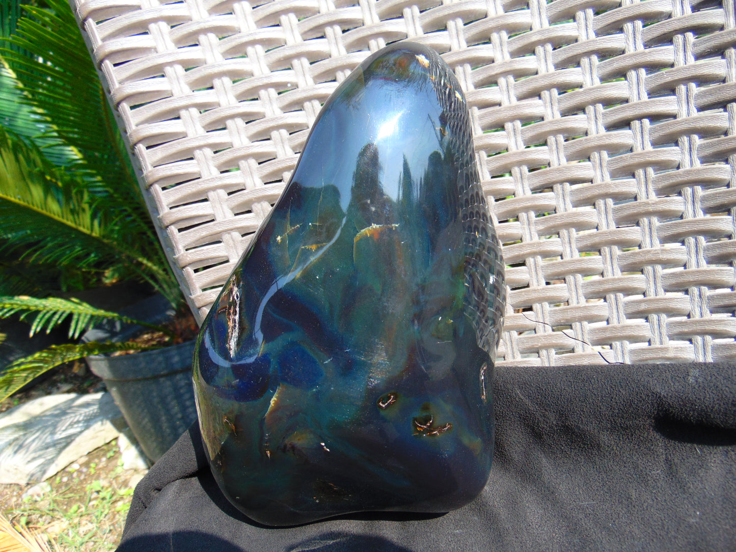 1022 gram full polished Indonesian Sumatra Green Amber for Healing AR103