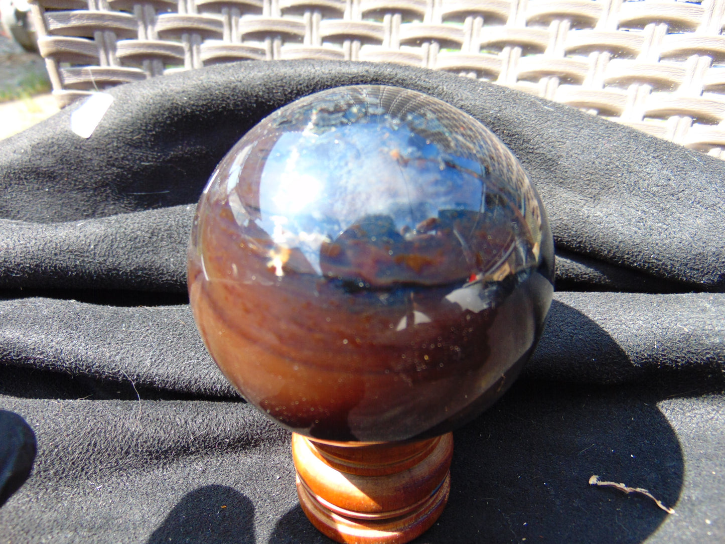 189 gr Shaped Ball Sphere Indonesian Amber for Healing AJ1090