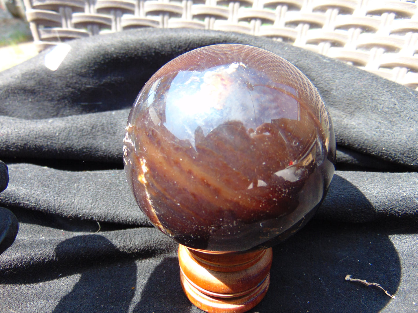 189 gr Shaped Ball Sphere Indonesian Amber for Healing AJ1090