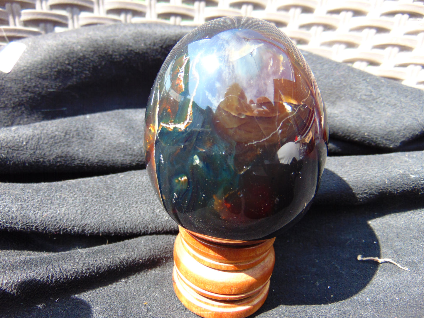 138 gr Shaped Egg 71x58 mm Indonesian Amber for Healing AJ1072