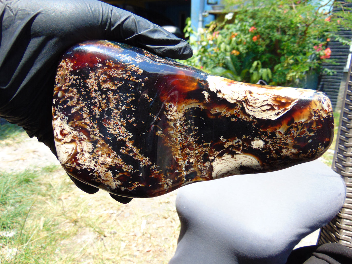 540 gram Full polished Indonesian Amber for Healing 25AR1
