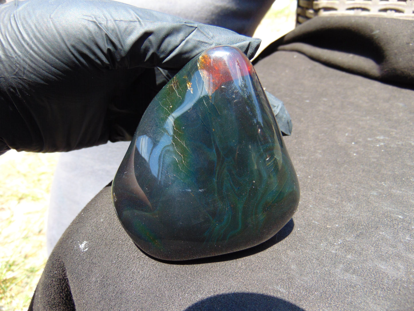 131 gram Full polished Indonesian Green Amber for Healing ML73