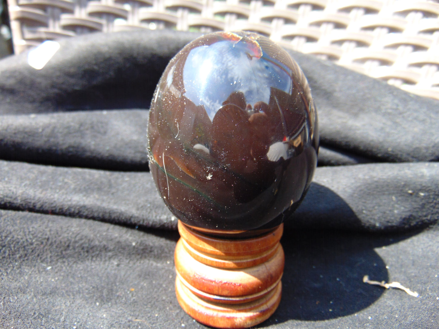 102 gr Shaped Egg 64x53 mm Indonesian Dark Amber for Healing AJ1077