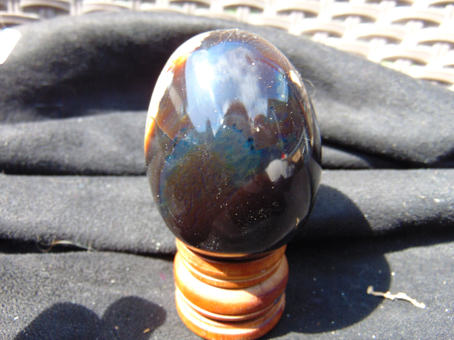 97 gr Shaped Egg 64x52 mm Indonesian Amber for Healing AJ1078