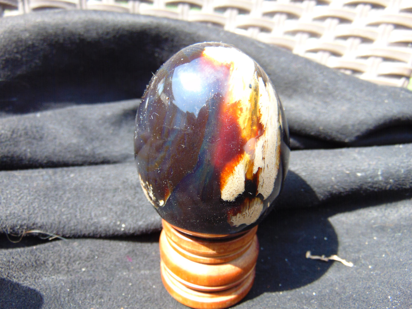 97 gr Shaped Egg 64x52 mm Indonesian Amber for Healing AJ1078