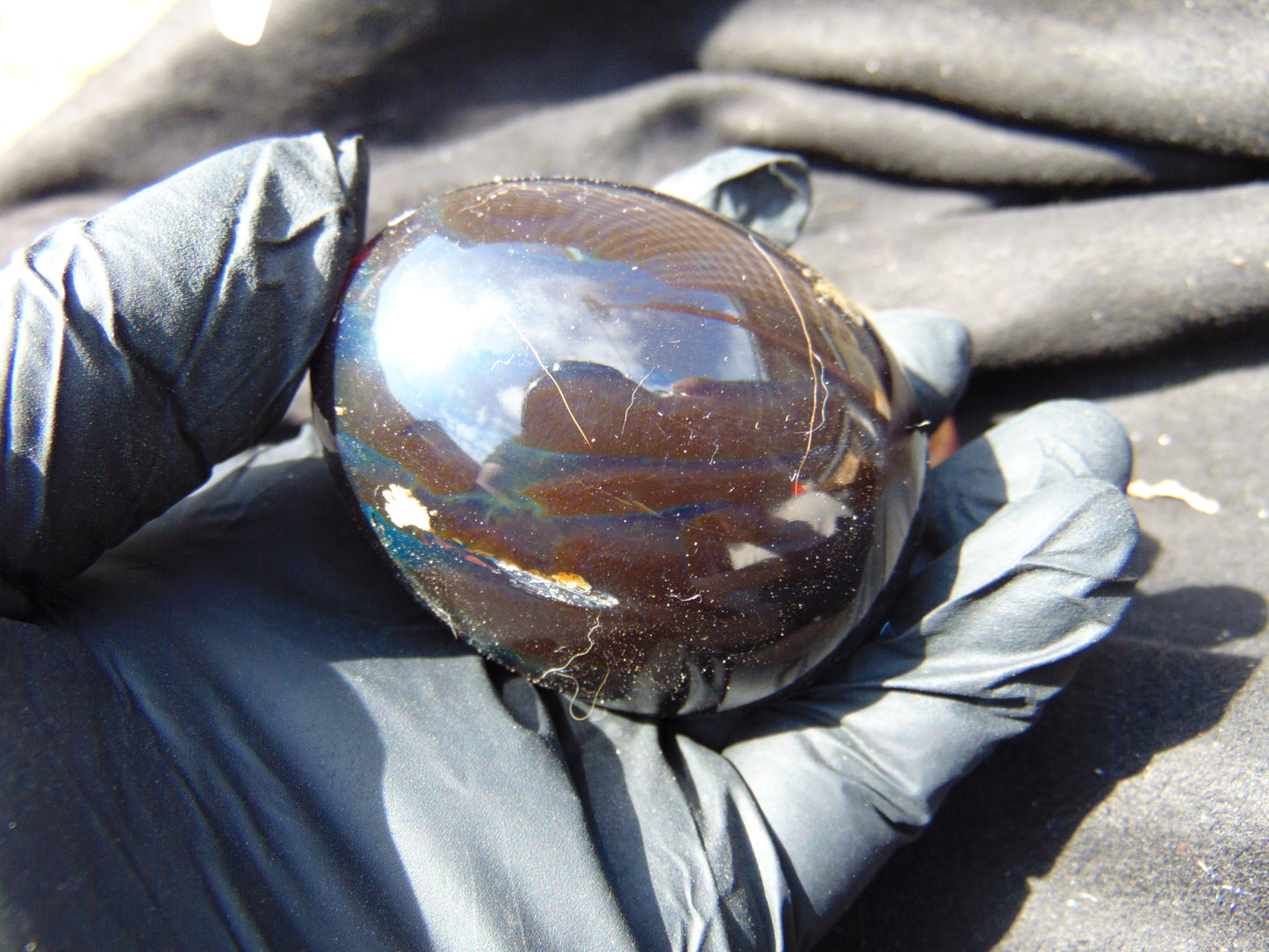 97 gr Shaped Egg 64x52 mm Indonesian Amber for Healing AJ1078