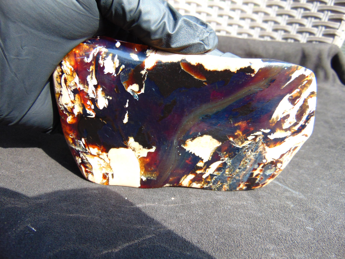 156 gram Slab polish Indonesian Sumatra White Blue Amber for Healing 25Y123