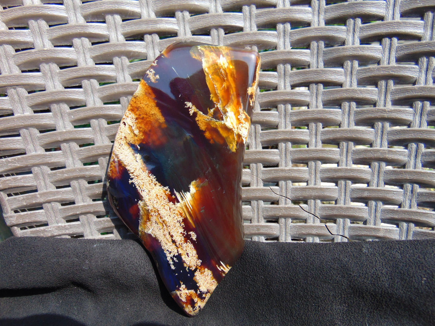 110 gram Slab Indonesian Sumatra White Honey Yellow Amber for Healing 25Y130