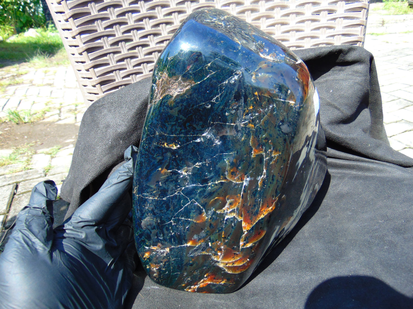 4455 gr Full Polished 21x21x12 cm Indonesia Dark Blue Amber AR107