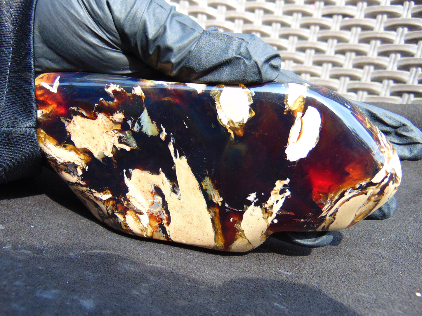 117 gram Slab polish Indonesian Sumatra White Blue Amber for Healing 25Y127