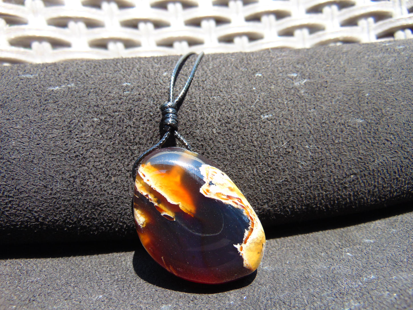 11 gr Pendant Indonesian Amber for Healing Y32