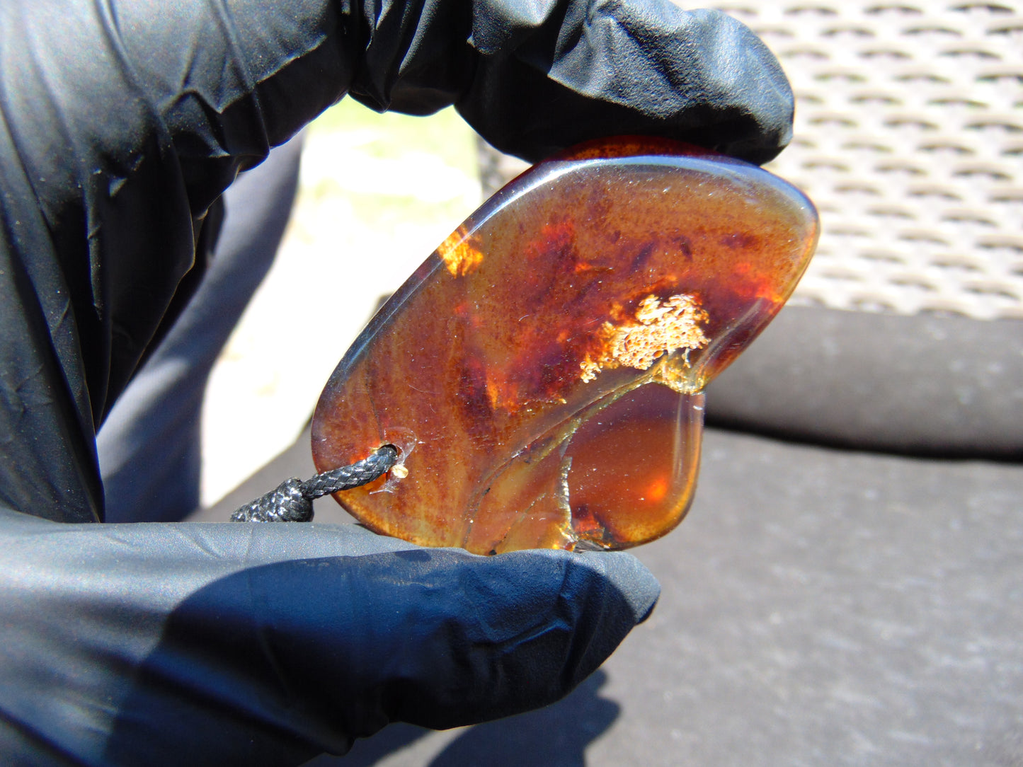 12 gr Pendant Indonesian Purple Blue Amber for Healing A149