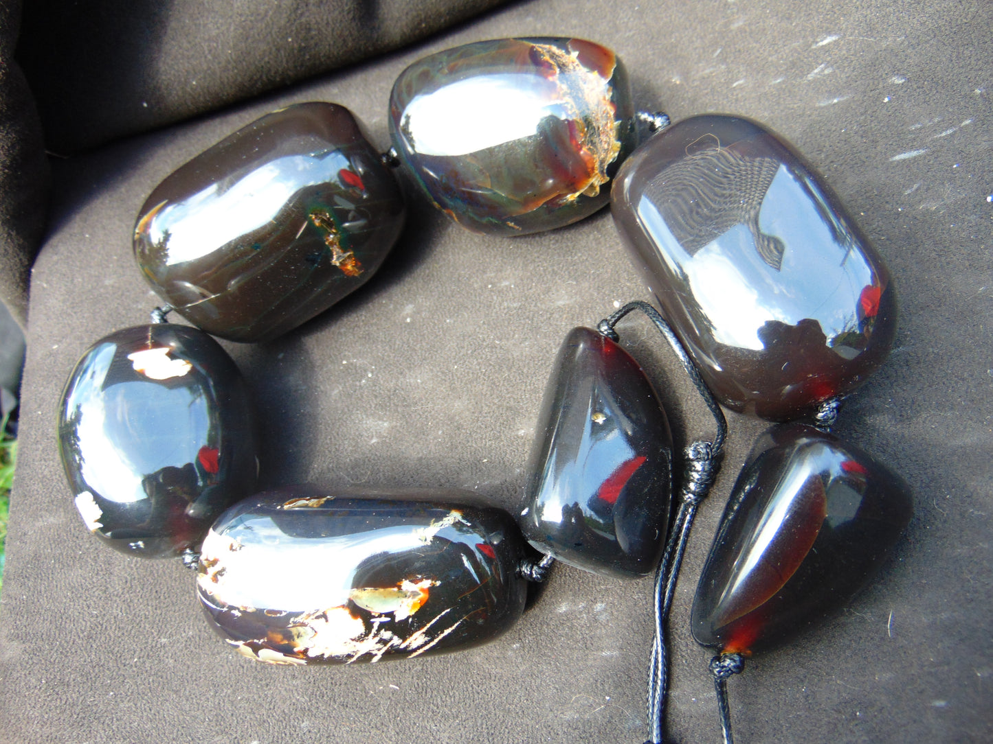 585 gr Big beads Necklace Indonesian dark red blue Amber for Healing NEC216