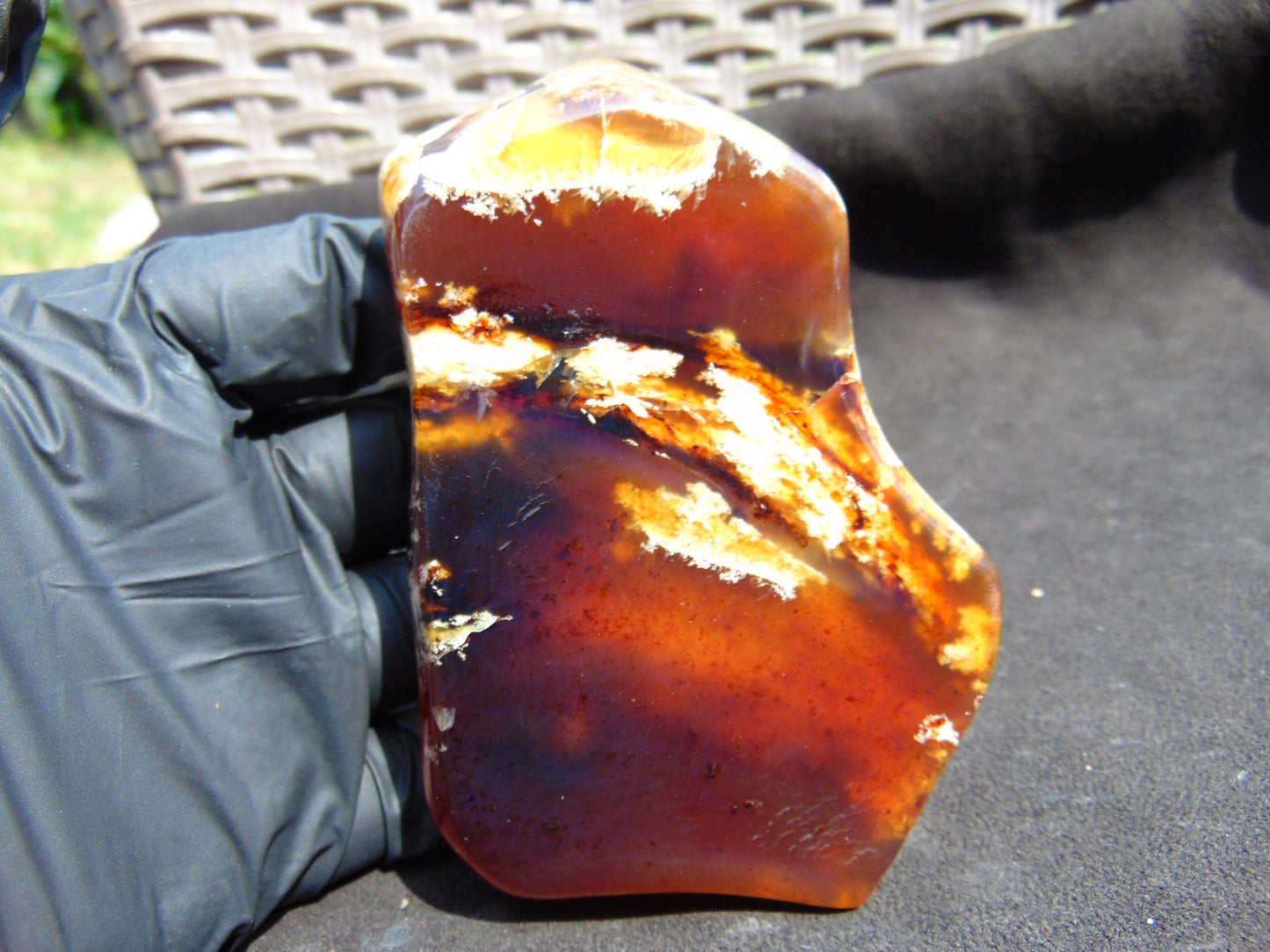 84 gram Slab polish Indonesian Sumatra White Honey Yellow Amber for Healing 25Y129