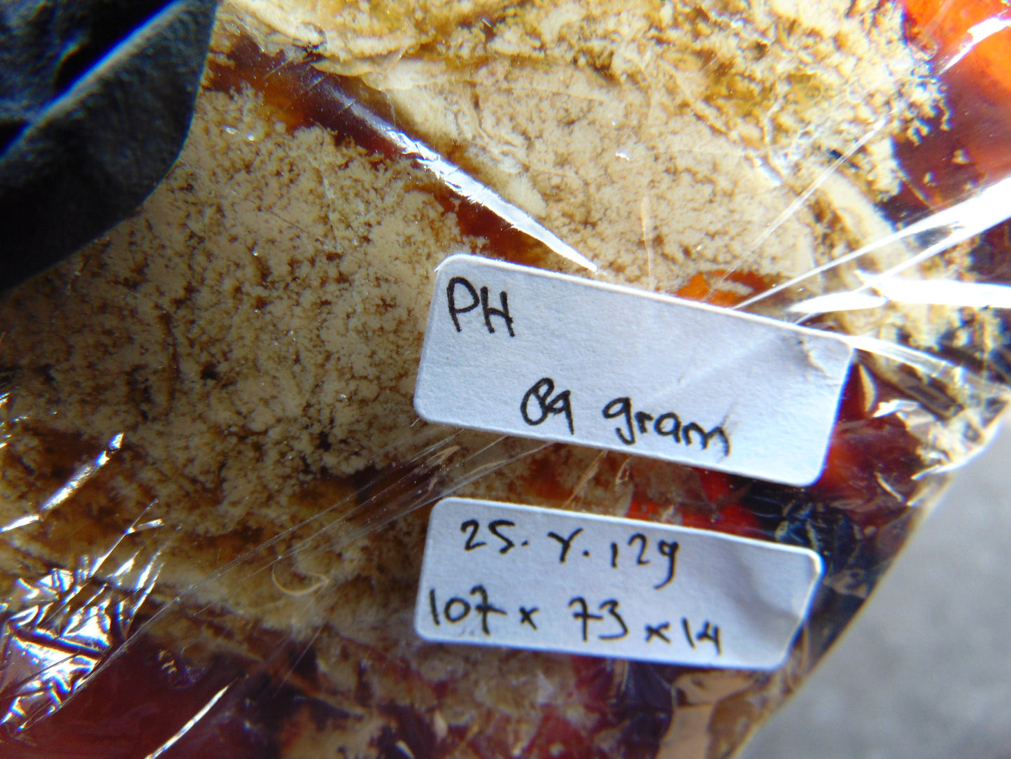 84 gram Slab polish Indonesian Sumatra White Honey Yellow Amber for Healing 25Y129